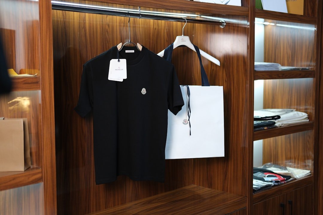 retail clothing display closet